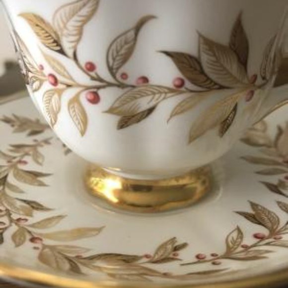 ROYAL CHELSEA ALMOND WILLOW TEACUP & SAUCER - EXC - Picture 2 of 8